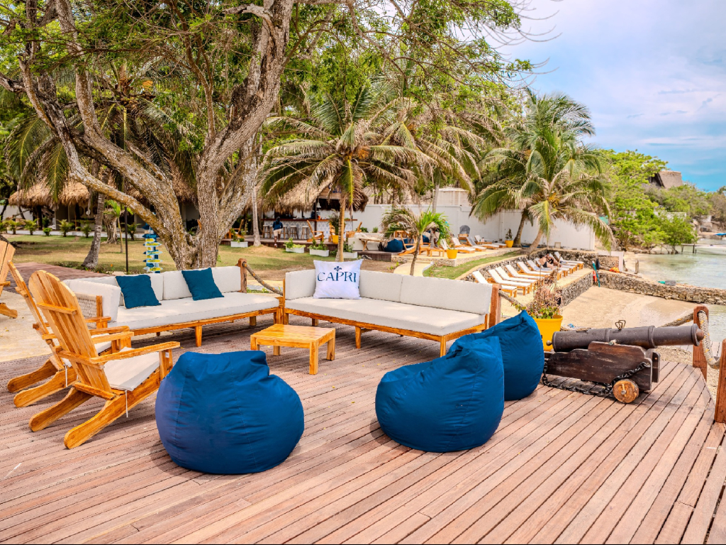 Pasadía en Capri Beach Club