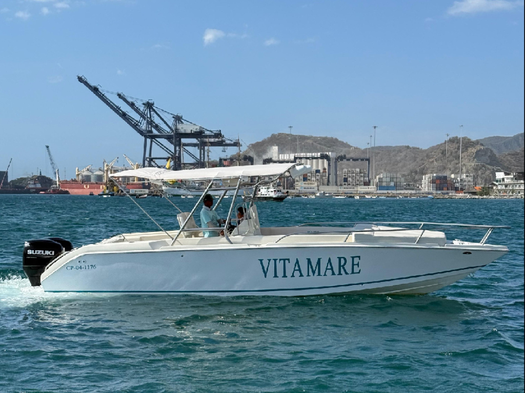 alquiler de lancha para 15 personas en santa marta