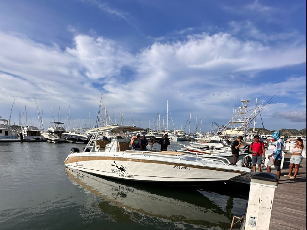 alquiler  lancha para 14 personas en Santa Marta