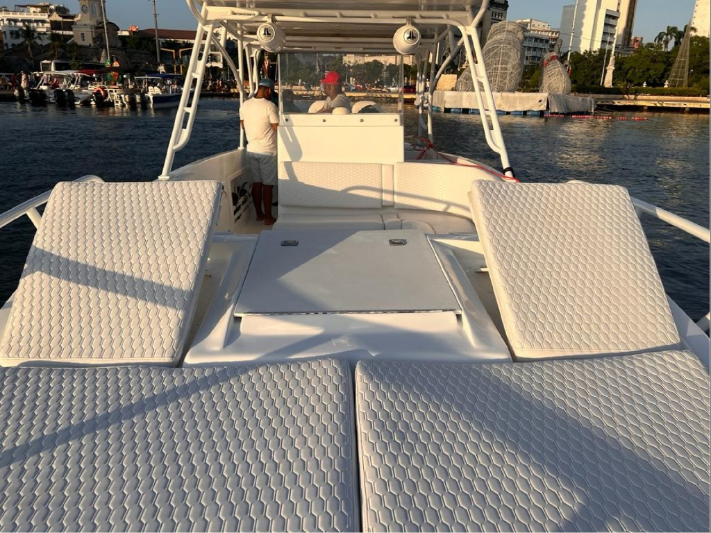 alquiler lancha para 18 persona en Cartagena