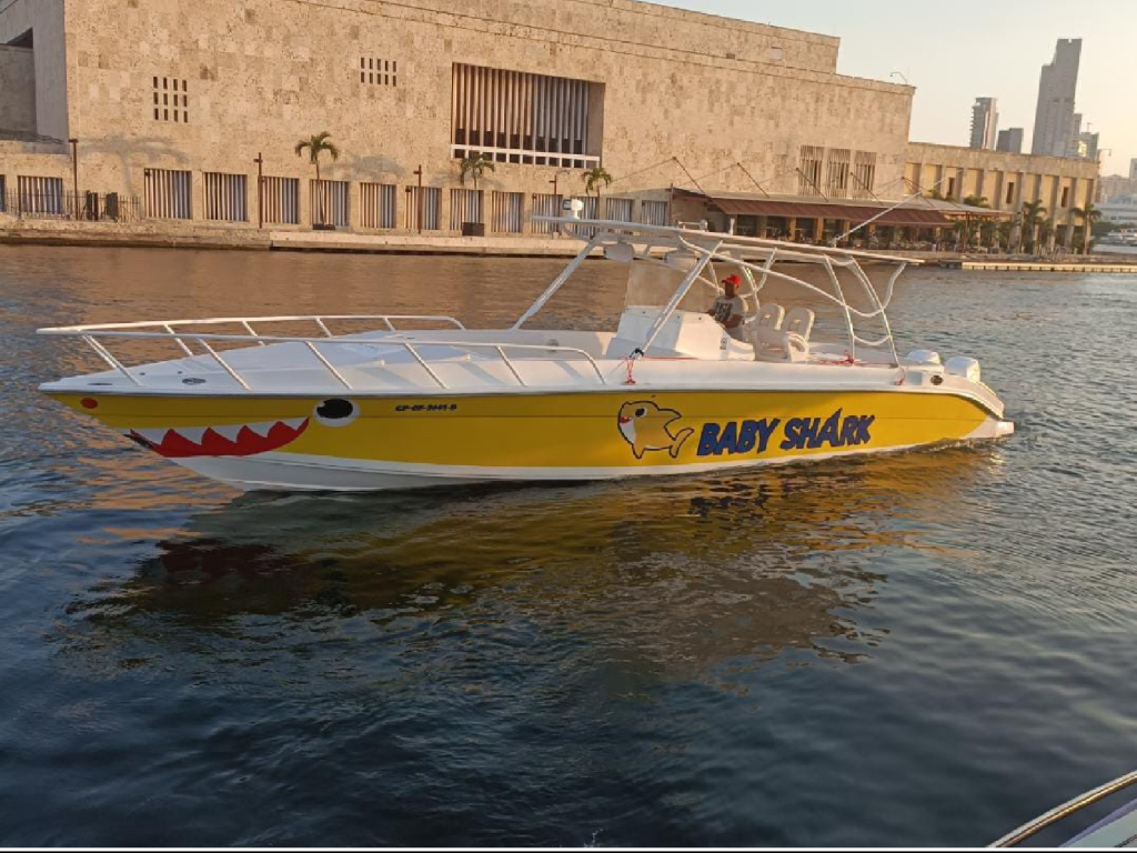 alquiler lancha para 18 persona en Cartagena