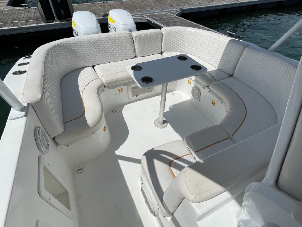 alquiler lancha para 18 persona en Cartagena