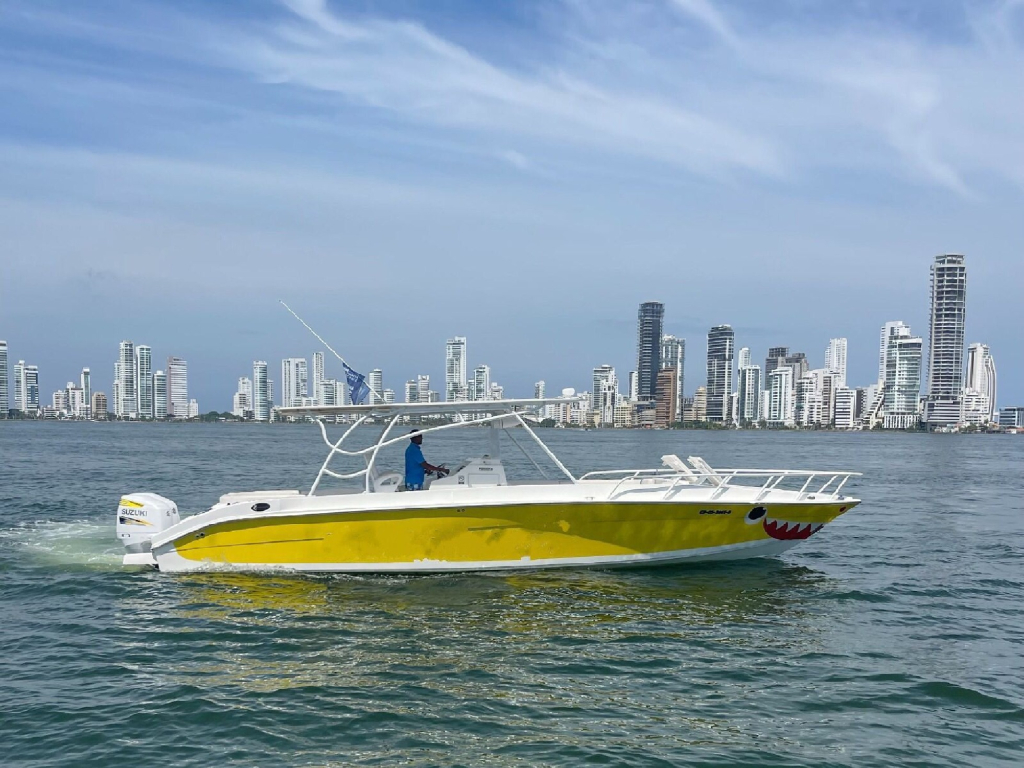 alquiler lancha para 18 persona en Cartagena
