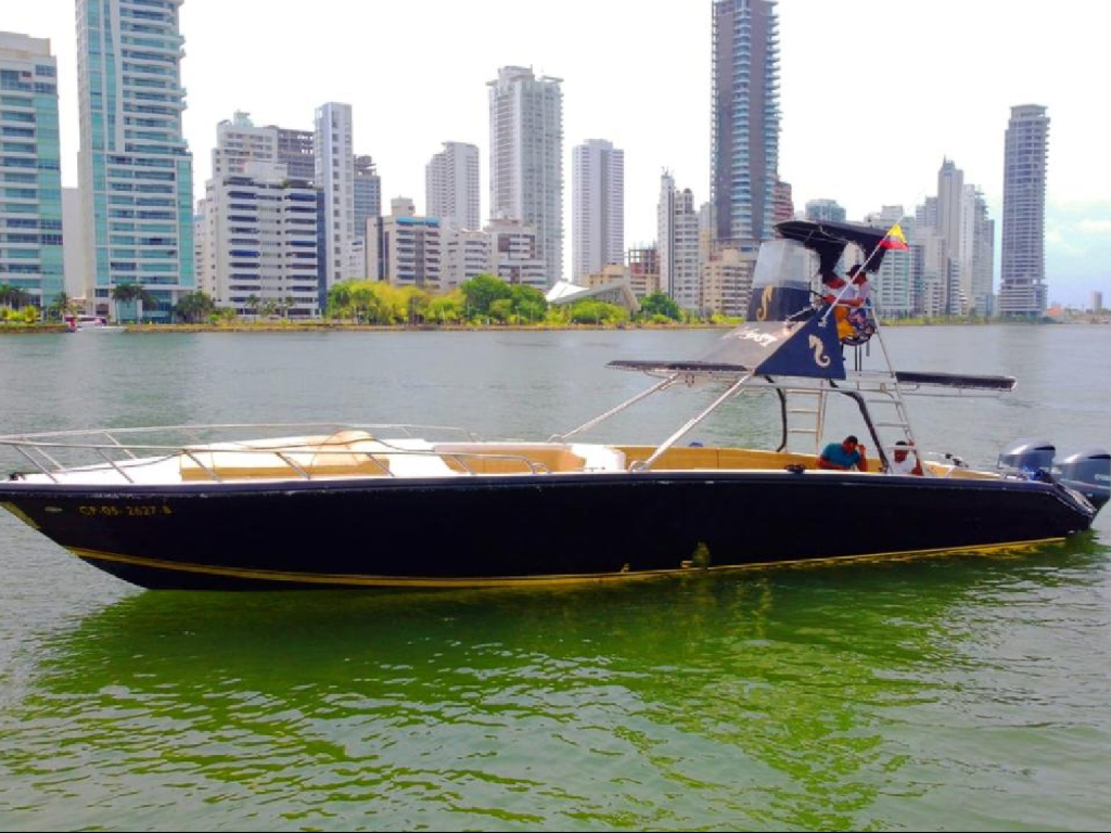 Alquiler lancha para 30 personas en Cartagena