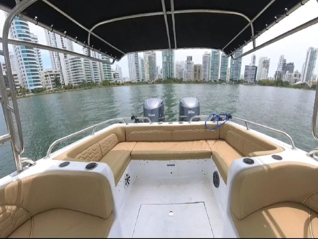 alquiler lancha para 30 personas en Cartagena