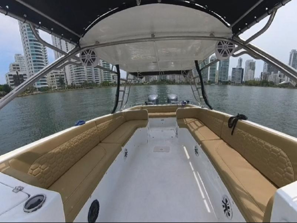 alquiler lancha para 30 personas en Cartagena