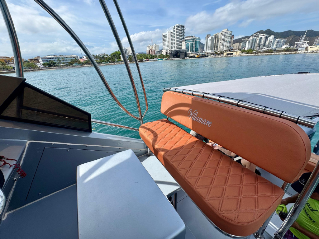 alquiler mini yate en santa marta para 15 personas