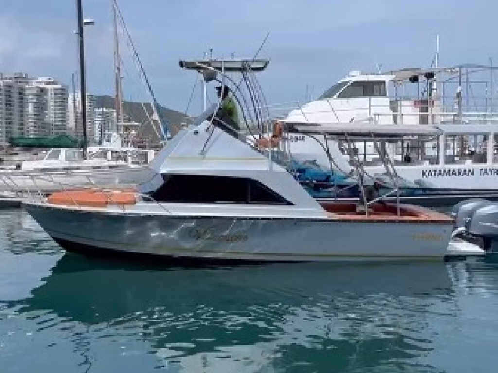 alquiler mini yate en santa marta para 15 personas