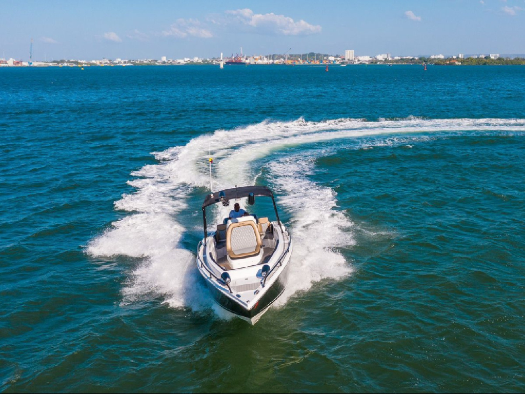 alquiler lancha en cartagena para 10 personas