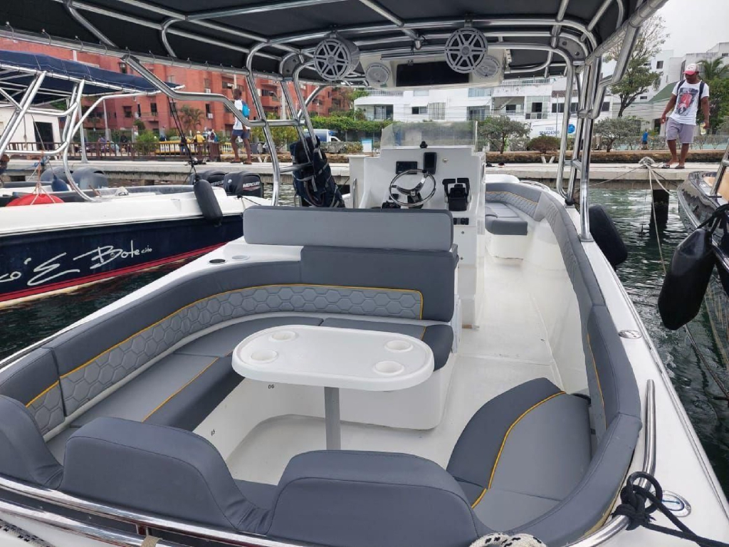 alquiler lancha en cartagena para 10 personas