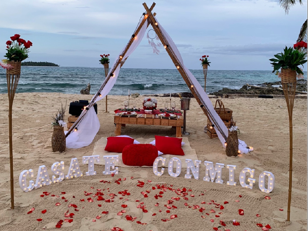 cena romanrica en la playa para 2 personas en San Andres