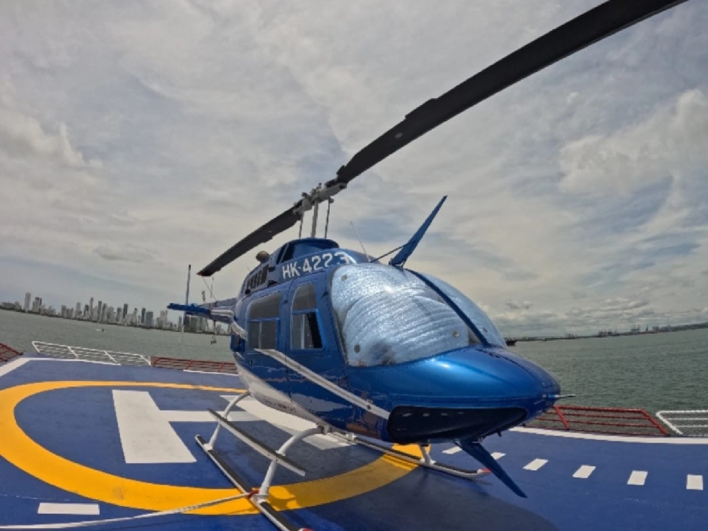 tour barco volar en Cartagena con helicoptero en Cartagena