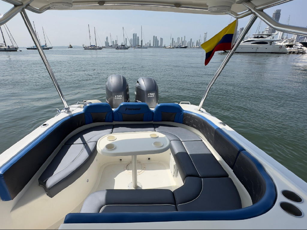 alquiler lancha para 10 personas en cartagena