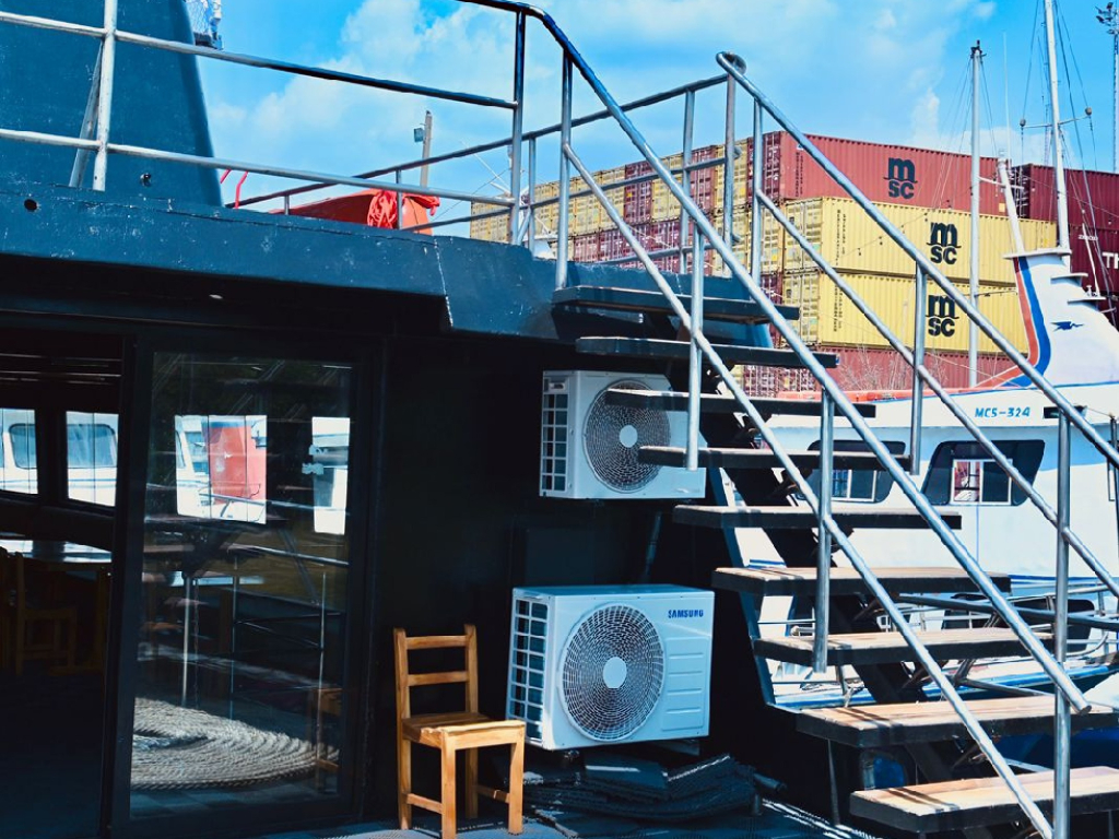 barco volar tour atardecer