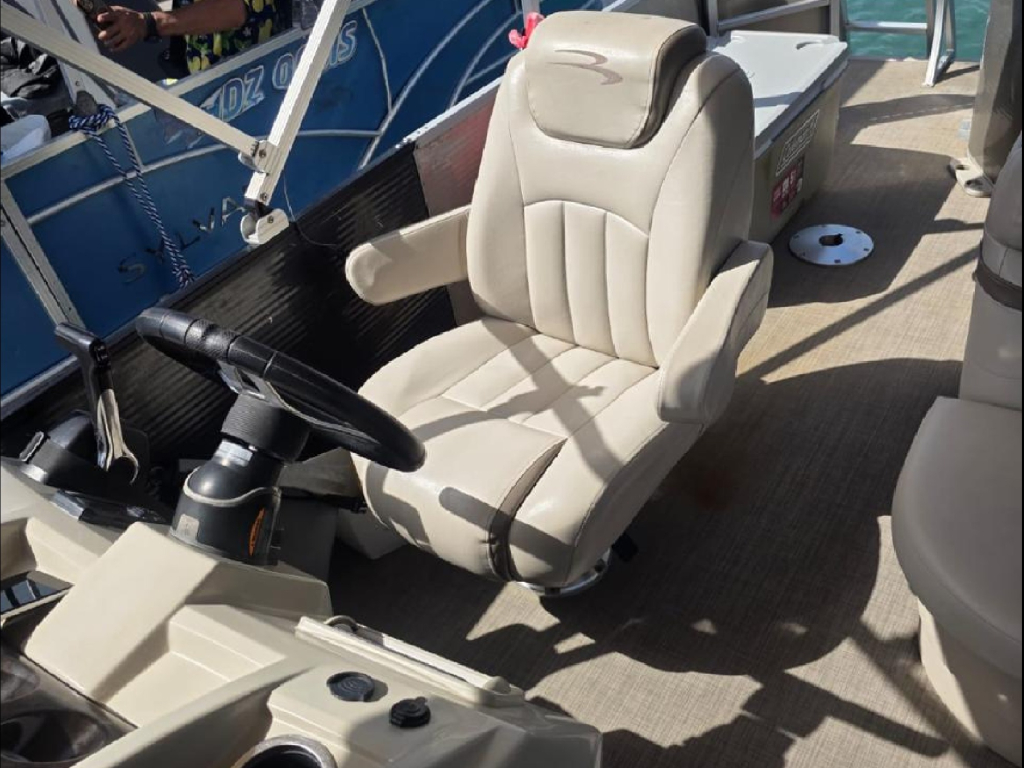 alquiler ponton para 10 personas en San Andres