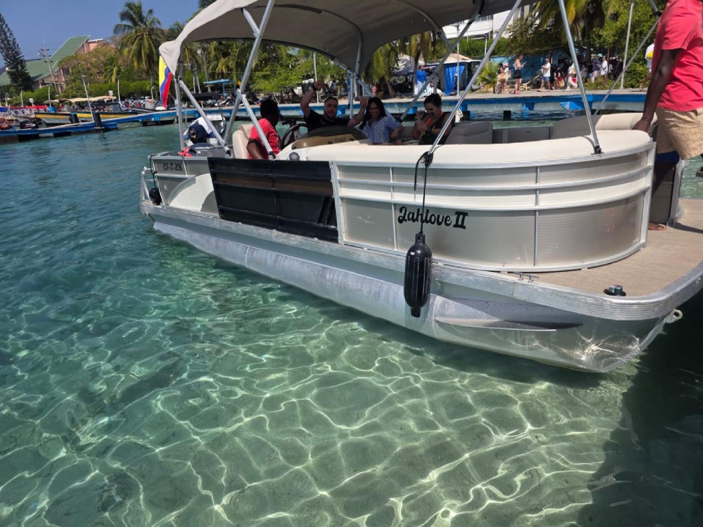 alquiler ponton para 10 personas en San Andres