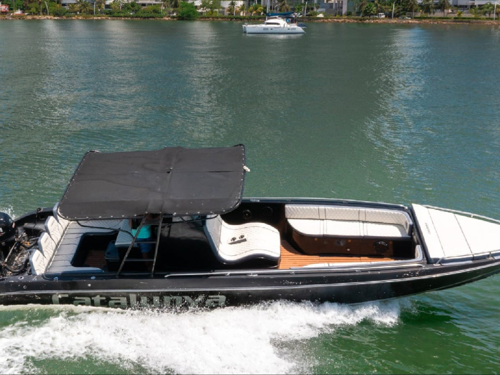 alquiler lancha para 14 personas en Cartagena