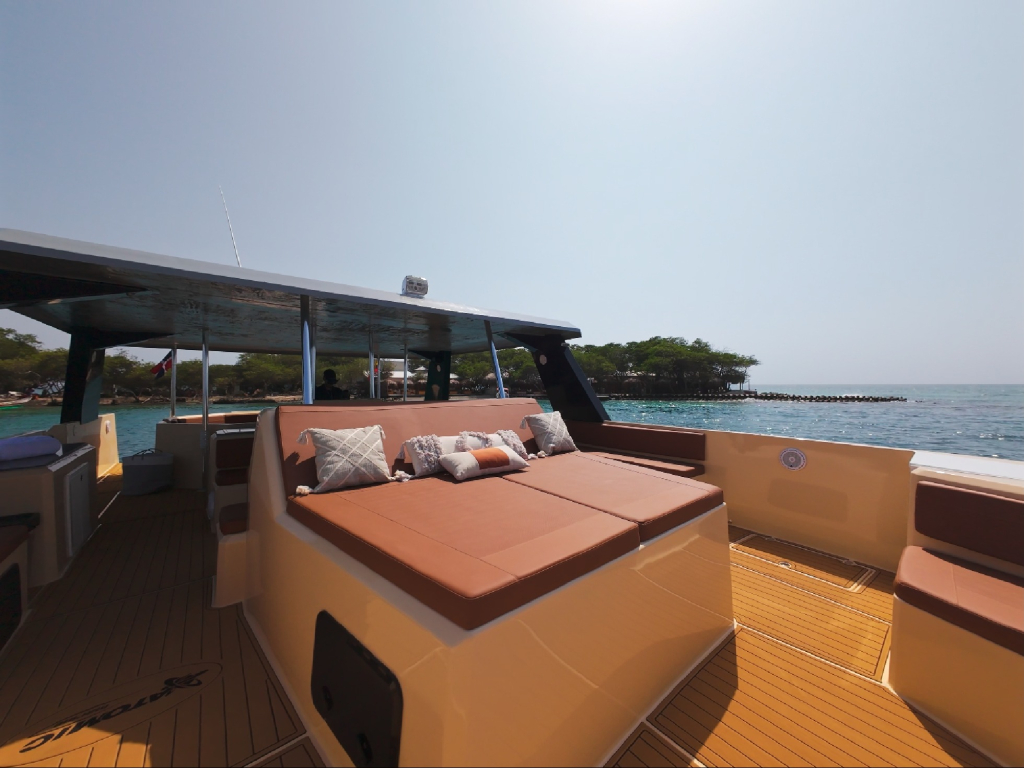 alquiler catamaran para 40 personas en catamaran