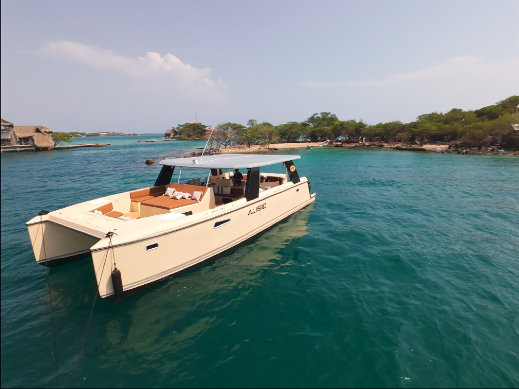 alquiler catamaran para 40 personas en catamaran