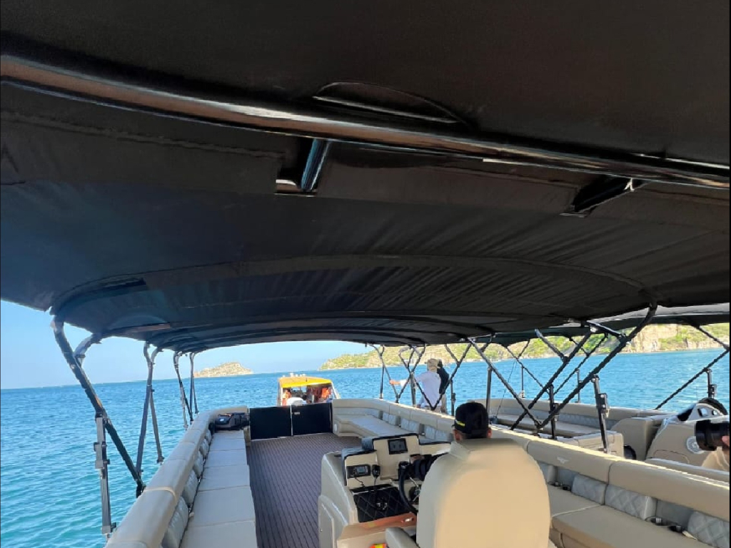 Alquiler  ponton para 46 personas en santa marta
