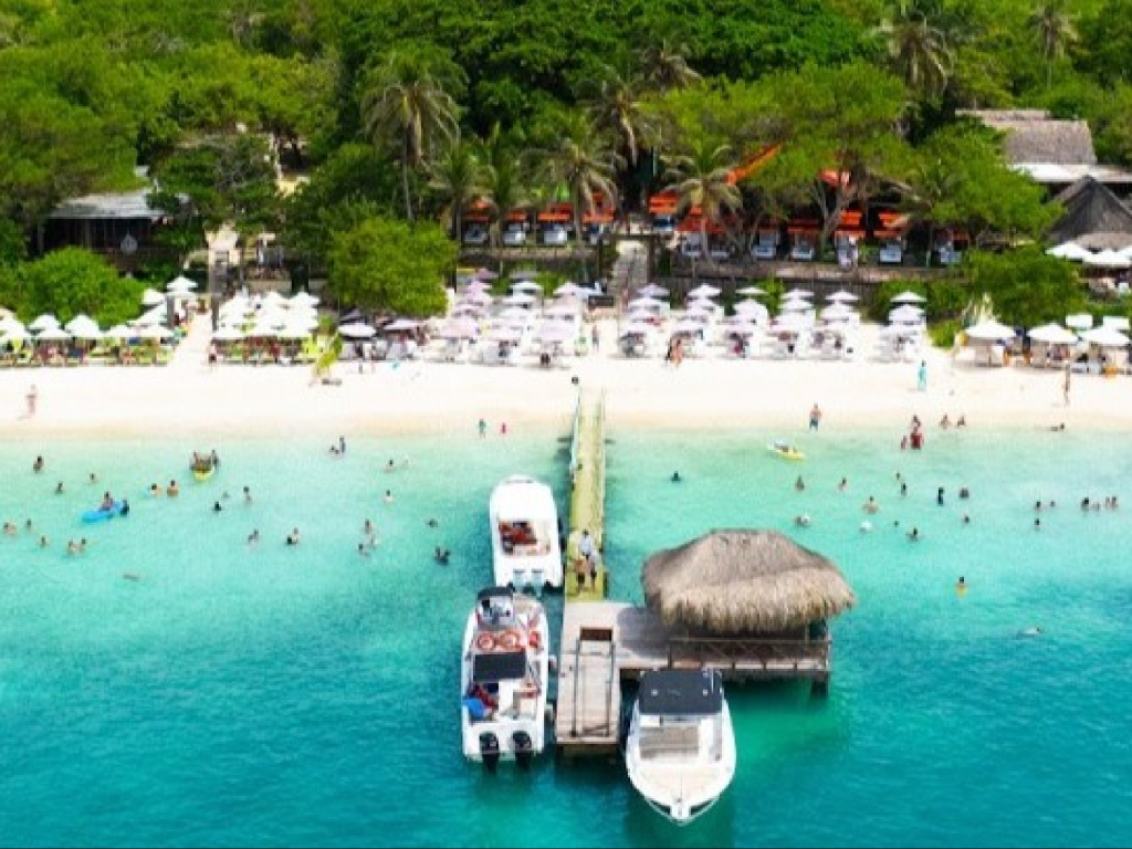 Luxury Beach Open bar islas del rosario