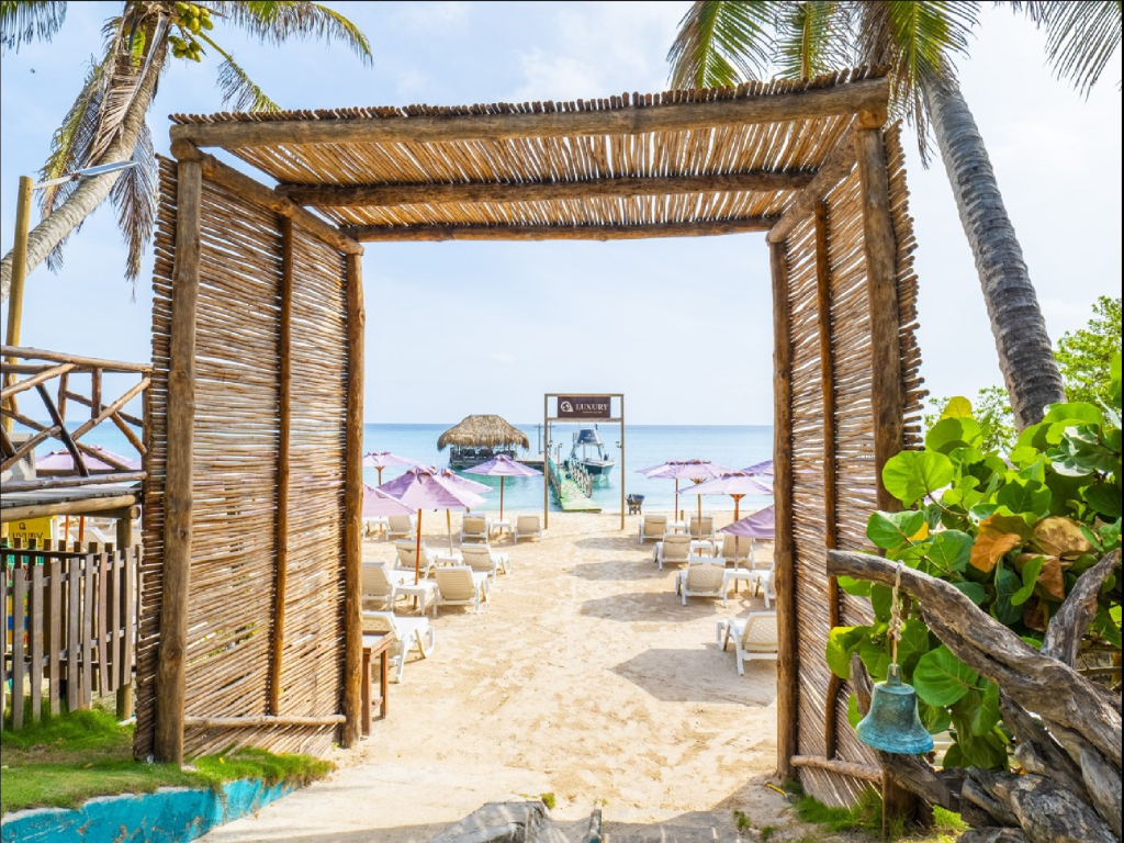 Luxury Beach Open bar islas del rosario