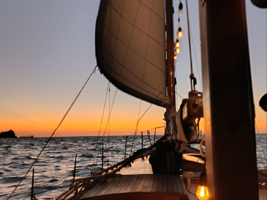 sunset en velero