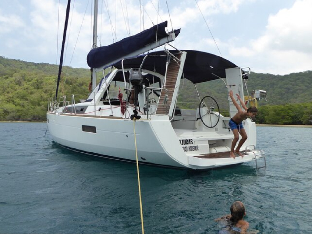 Alquiler de velero para 12 personas en Santa Marta