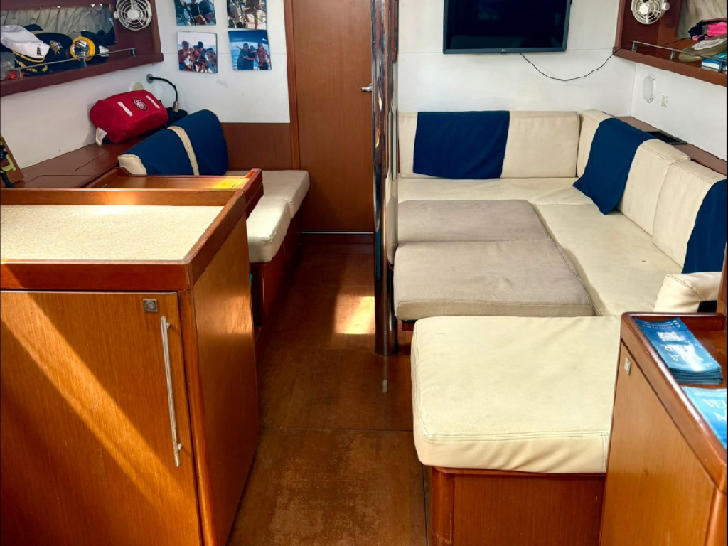 Alquiler de velero para 12 personas en Santa Marta