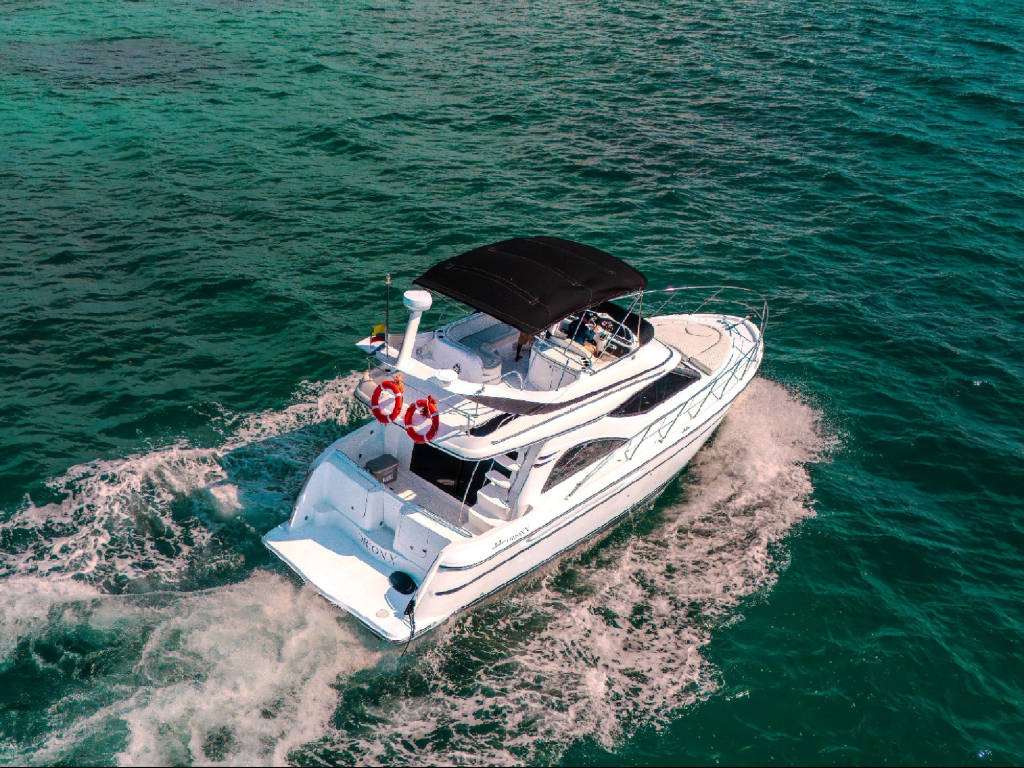 alquiler yate para 15 personas en Cartagena