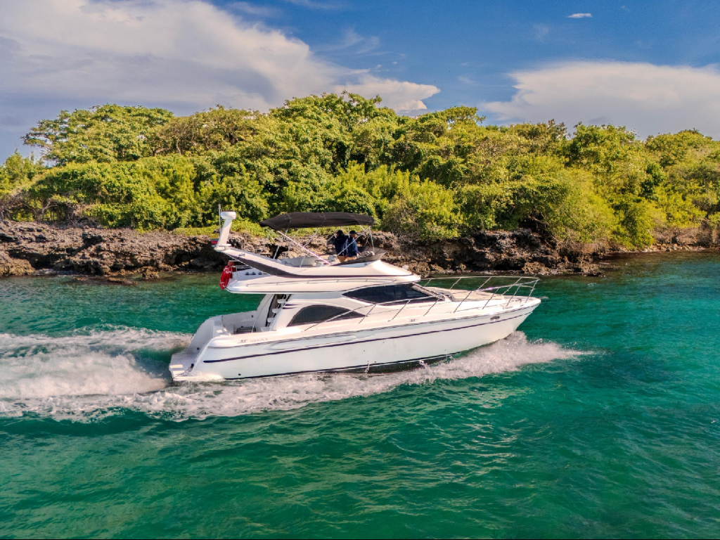 alquiler yate para 15 personas en Cartagena