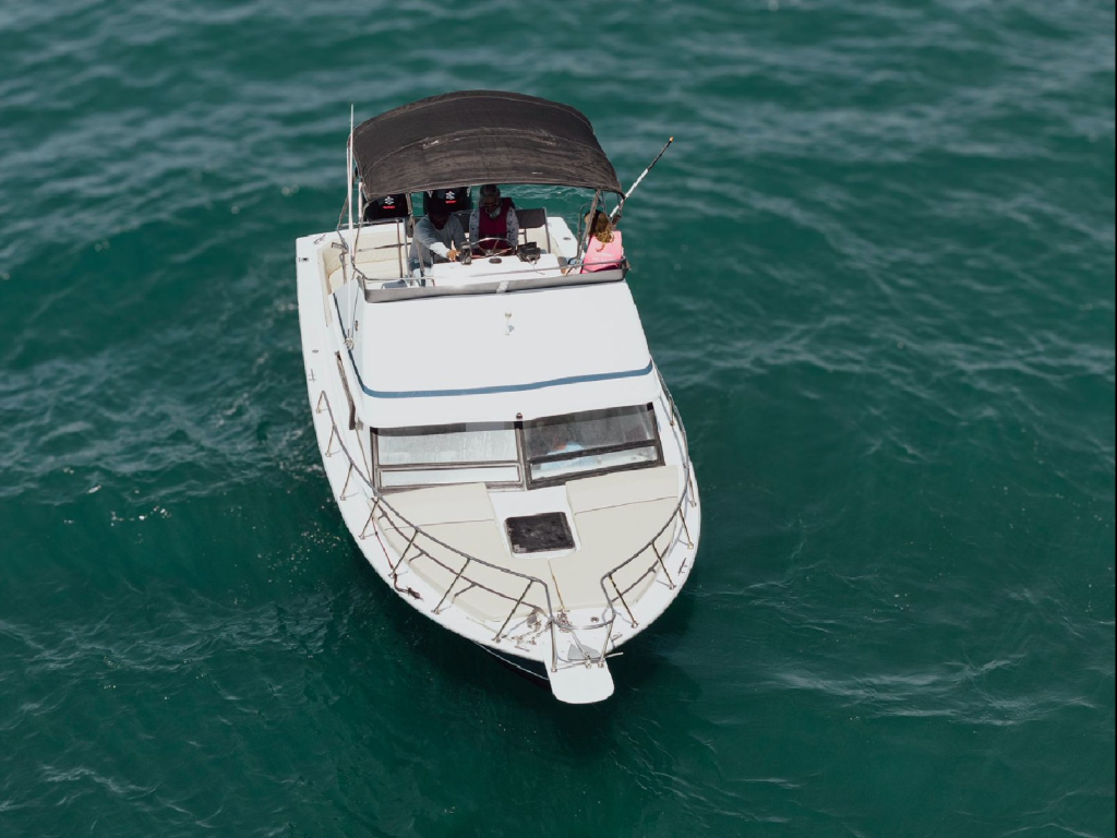 alquiler yate para 18 personas en santa marta