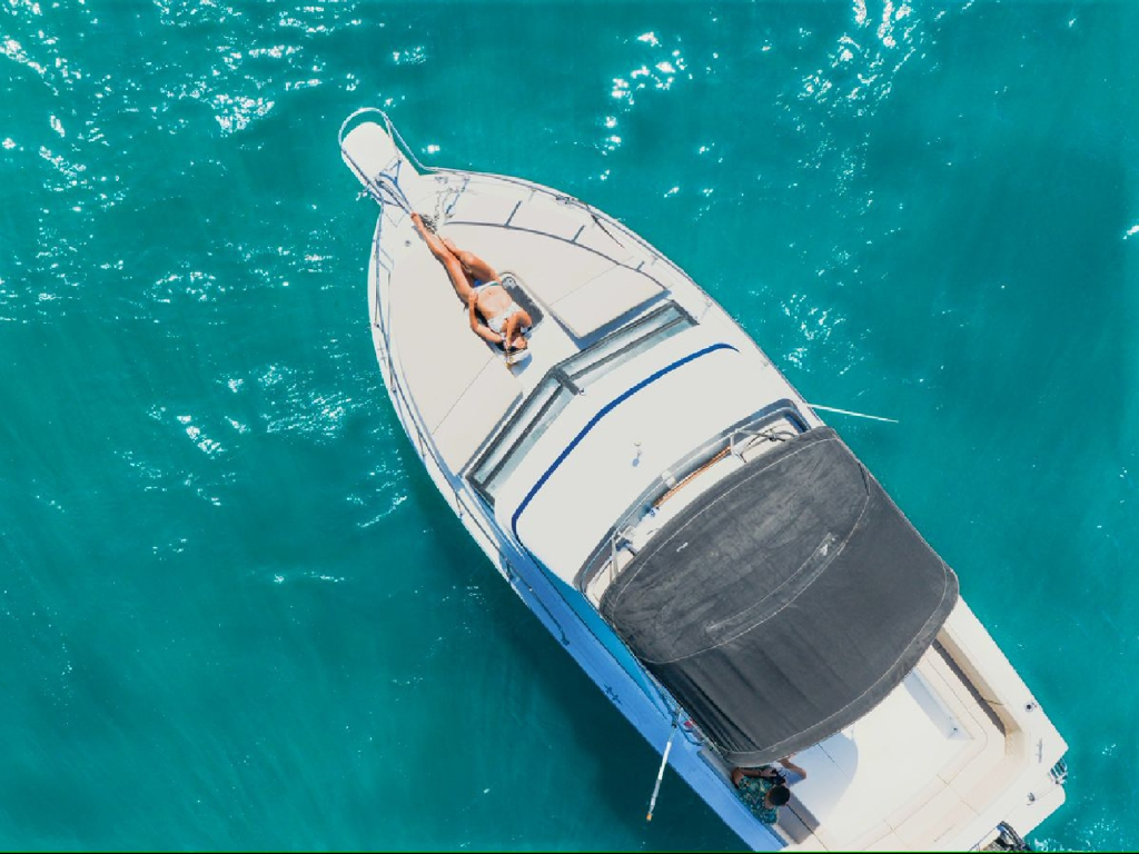 alquiler yate para 18 personas en santa marta